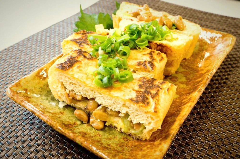 納豆を挟んだあぶらげ